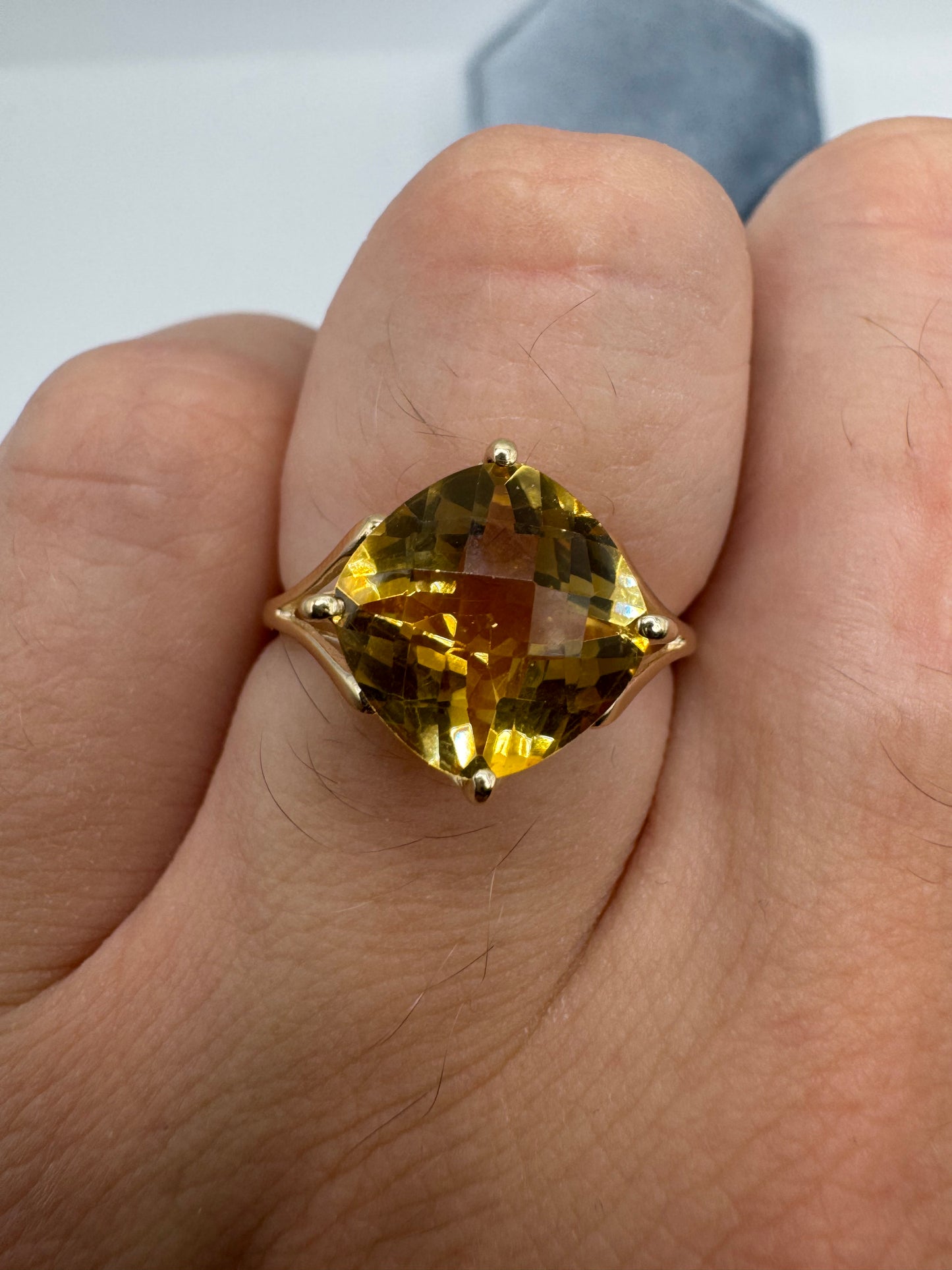 9ct gold citrine ring