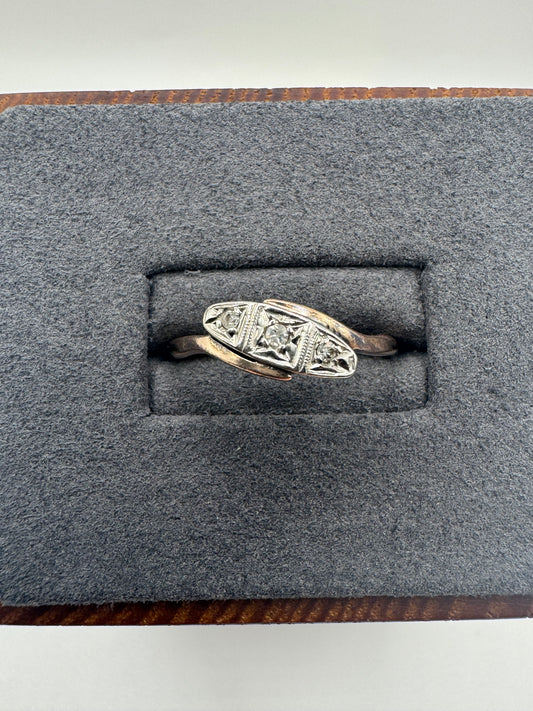 9ct gold diamond ring