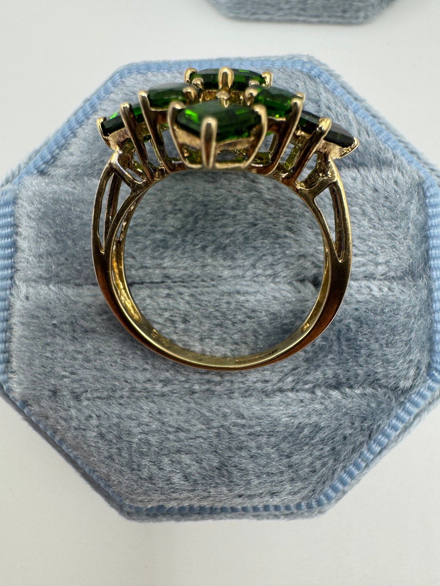 9ct gold diopside cluster ring