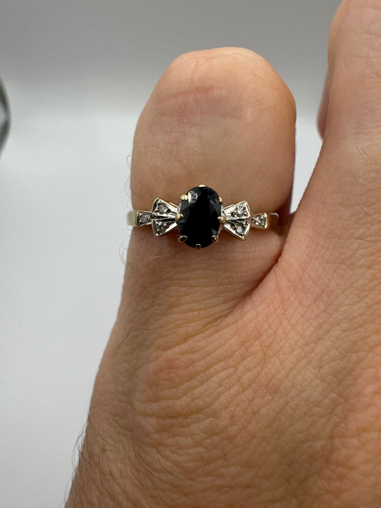 9ct gold sapphire and diamond ring