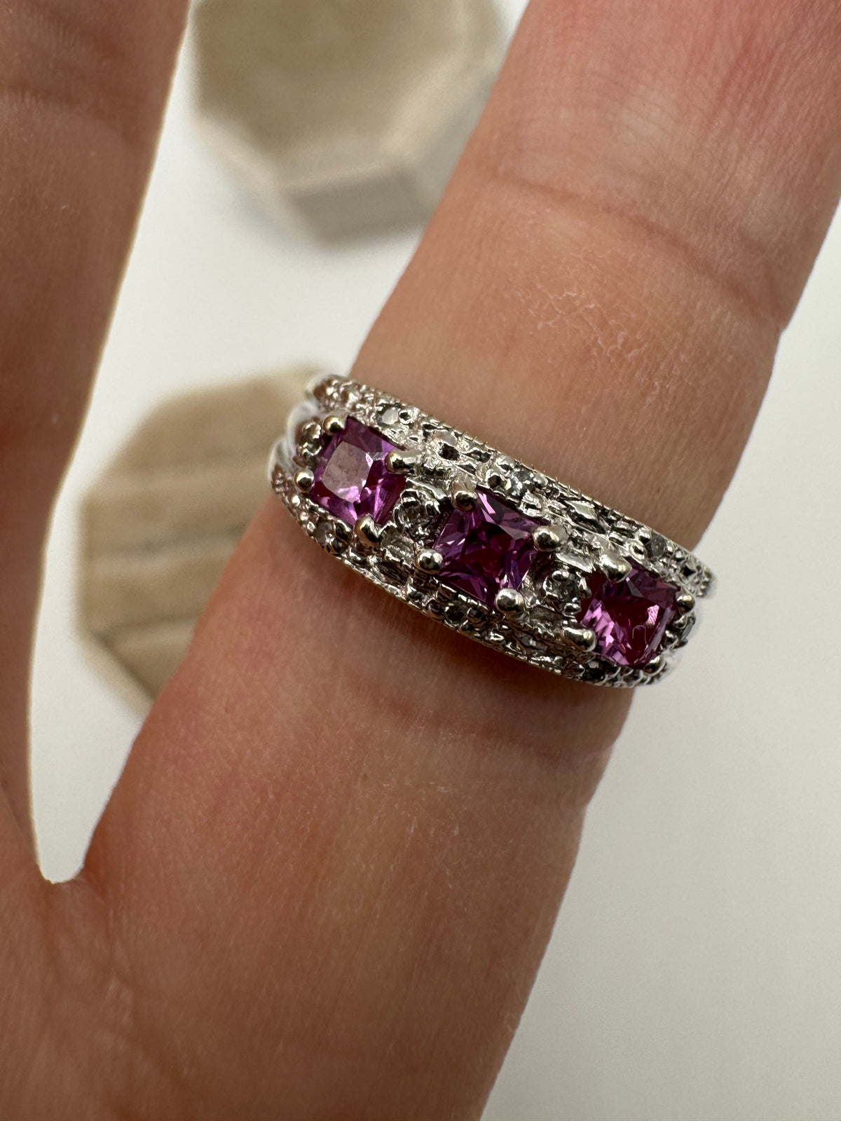 9ct white gold pink topaz and diamond ring