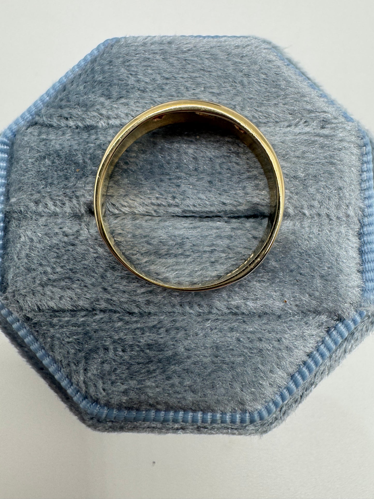 9ct gold garnet gypsy ring