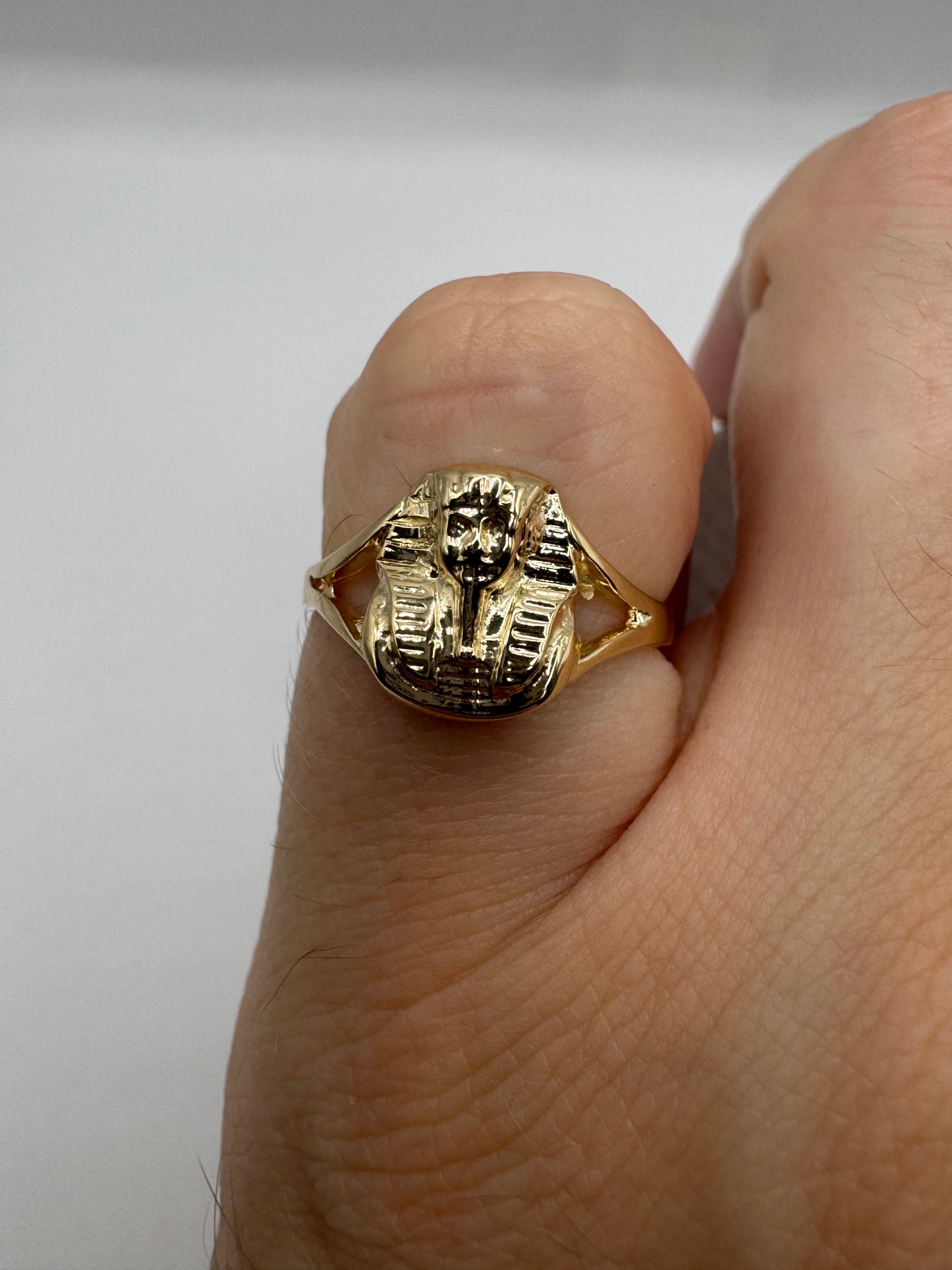 9ct gold tutankhamun ring