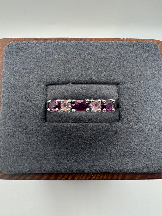 9ct white gold almandine garnet and topaz ring