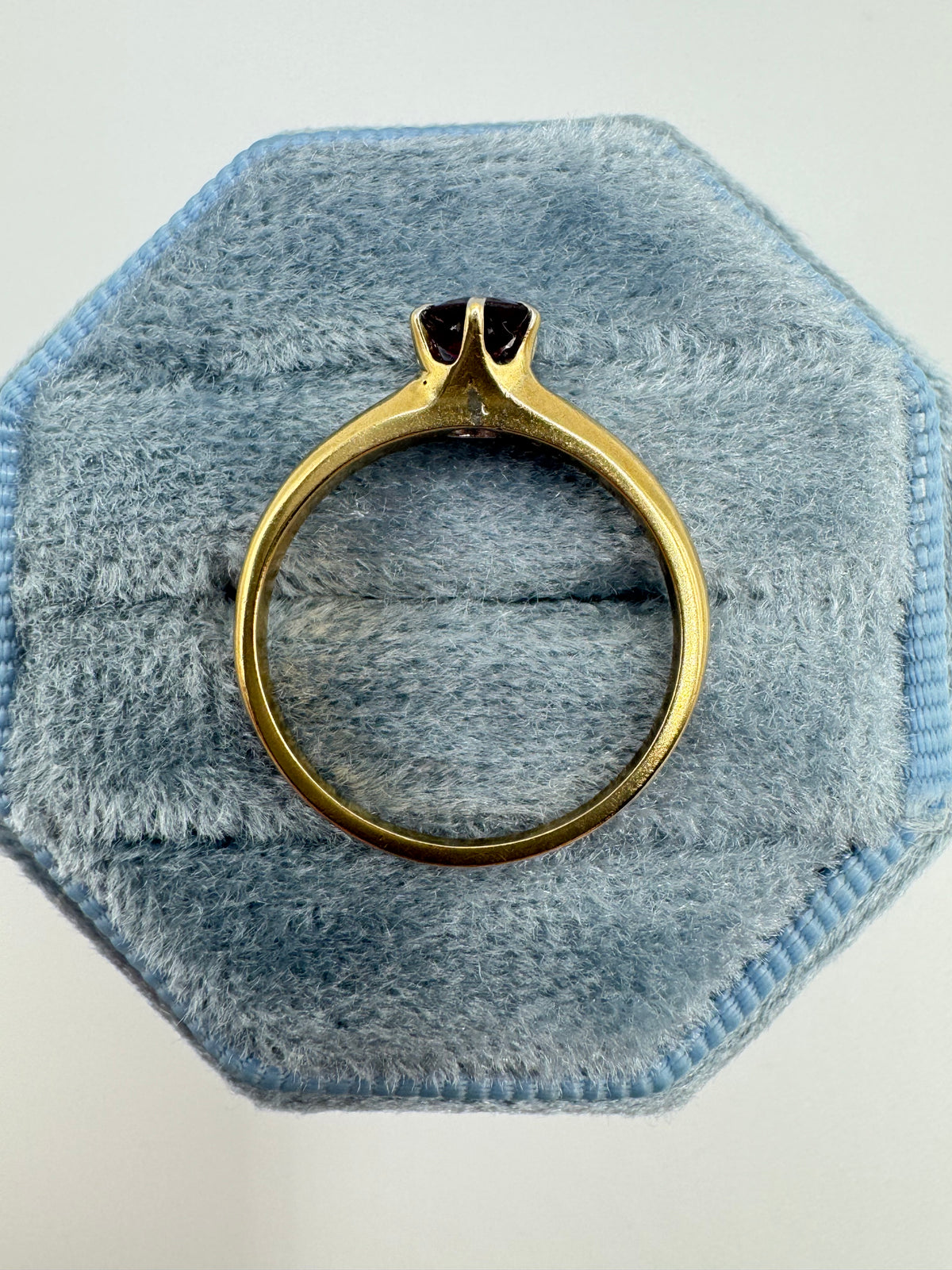 9ct gold almandine garnet ring
