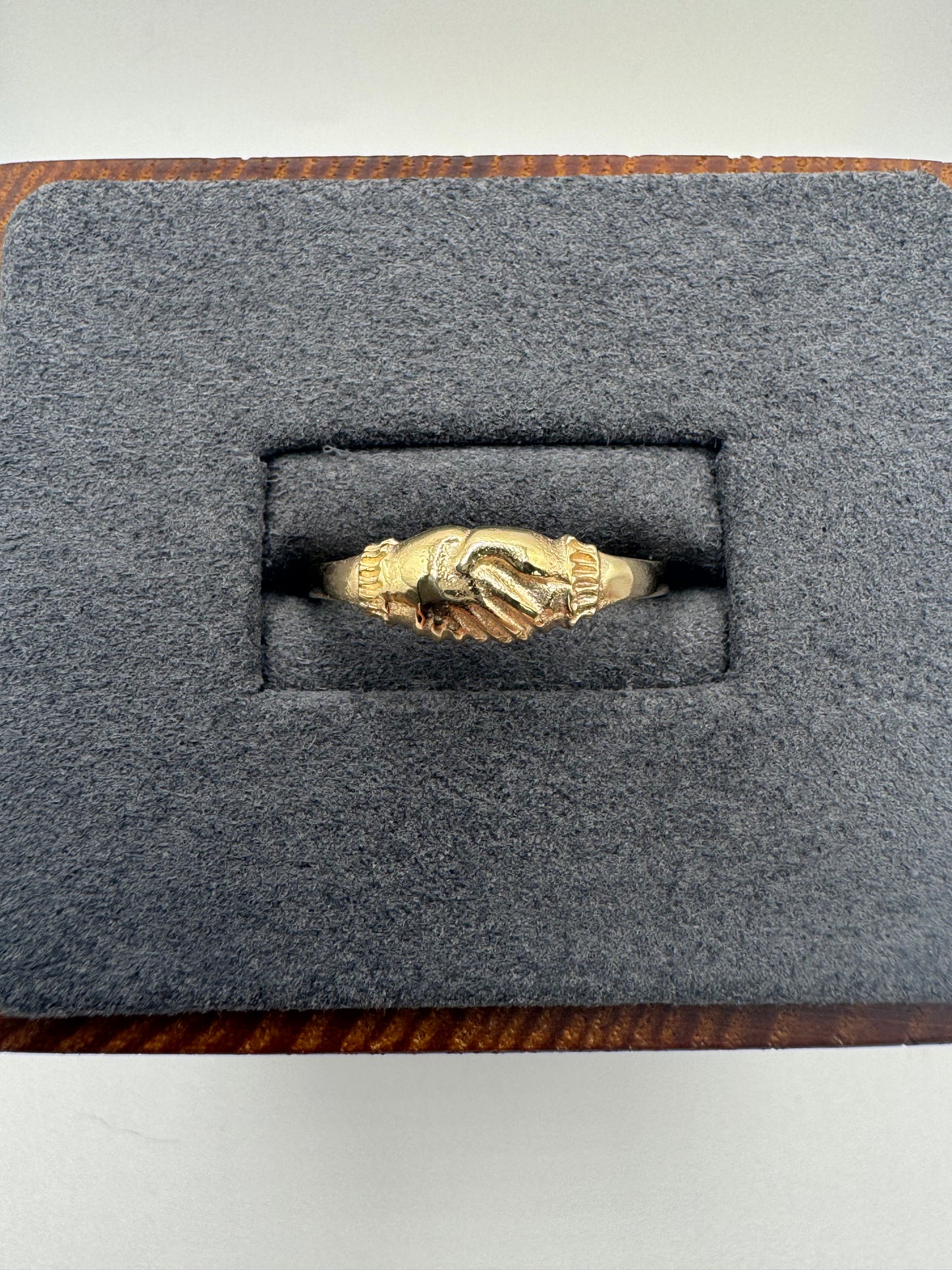 9ct gold Fede ring
