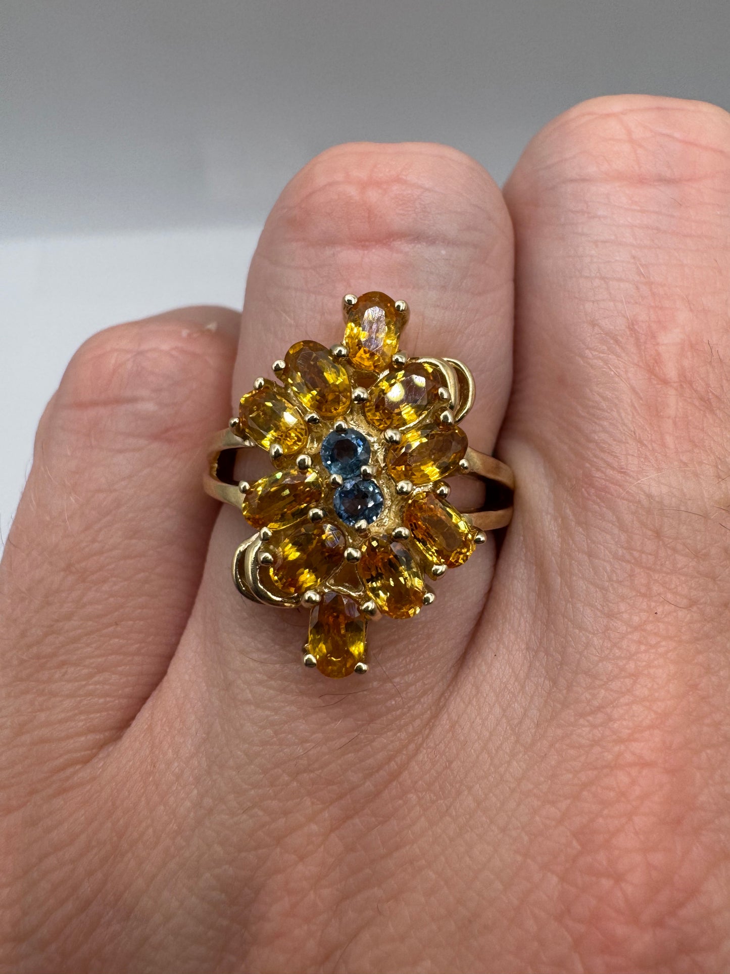 9ct gold sapphire cluster ring