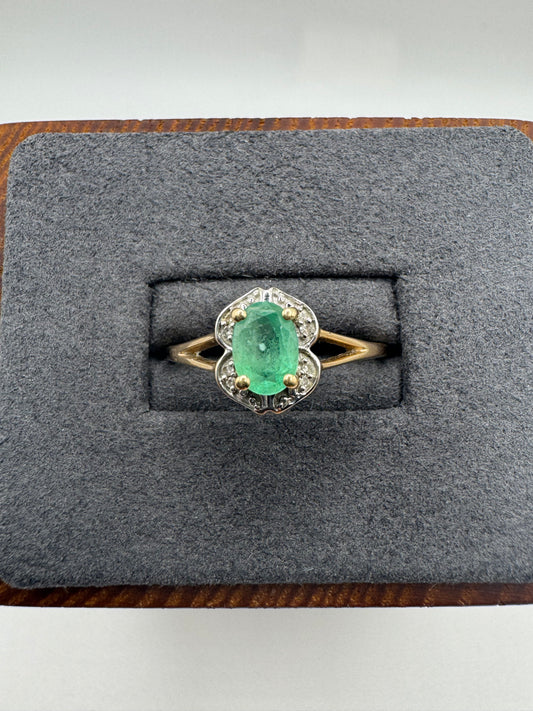 9ct gold emerald and diamond ring