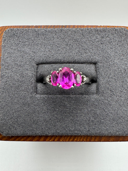 9ct white gold pink topaz and diamond ring