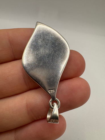 Silver mother of pearl pendant