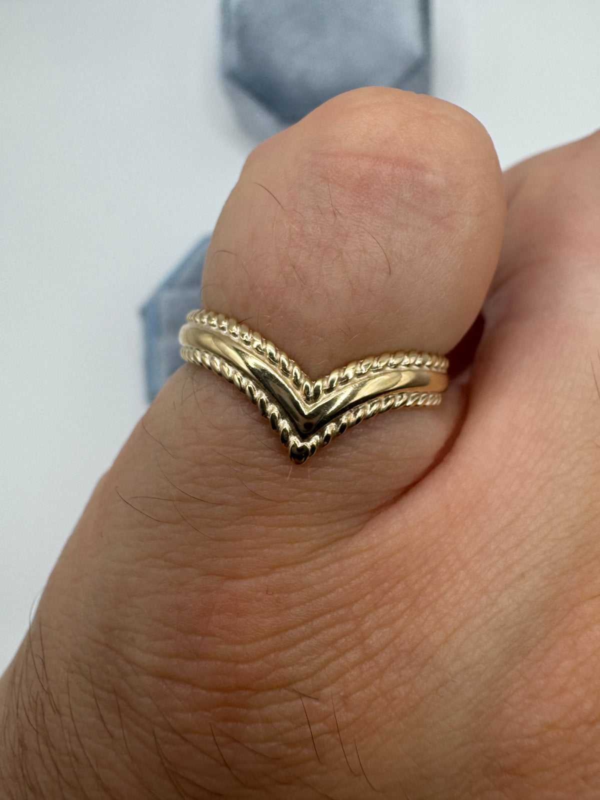 9ct gold wishbone ring