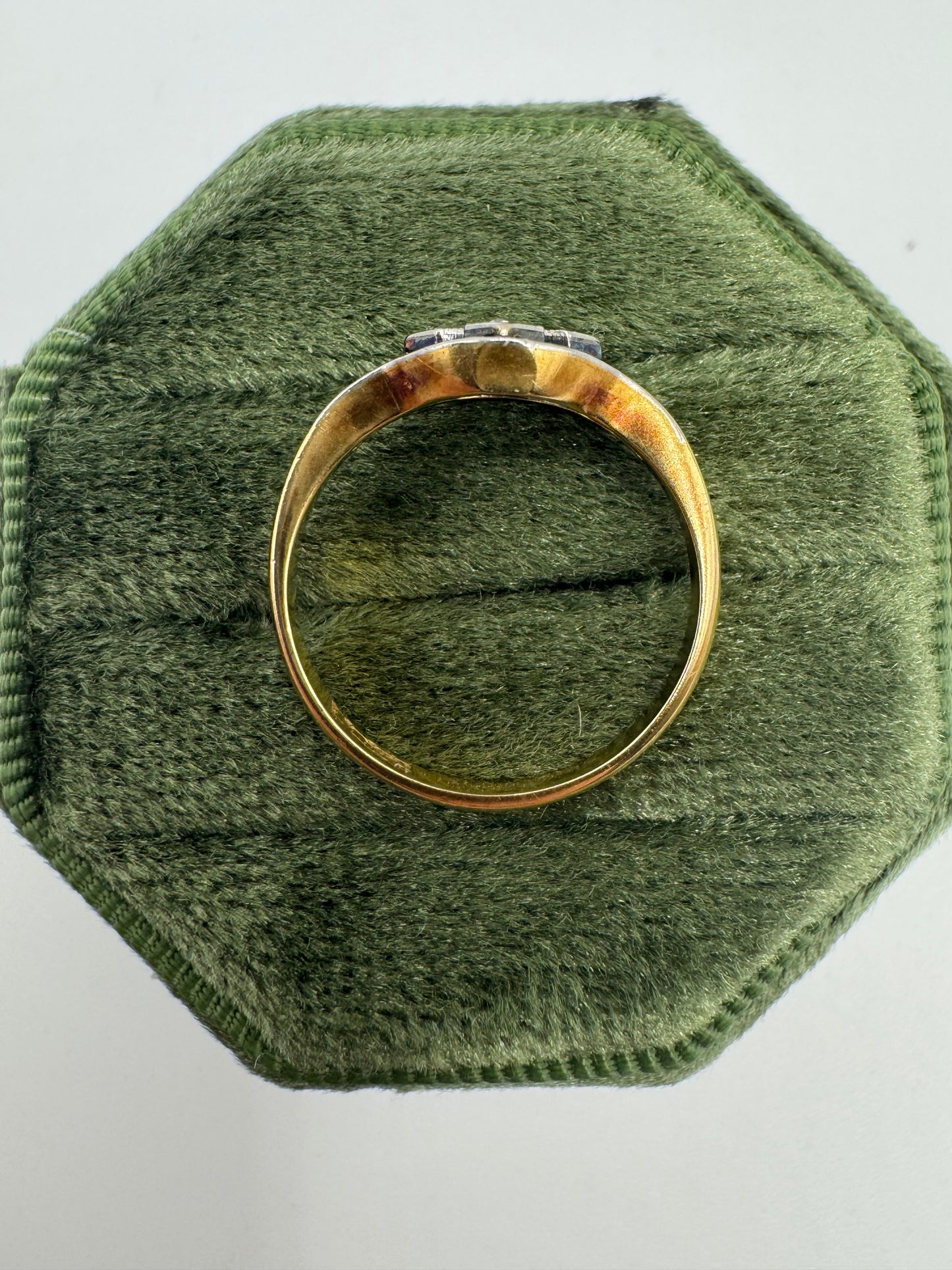 18ct gold diamond ring
