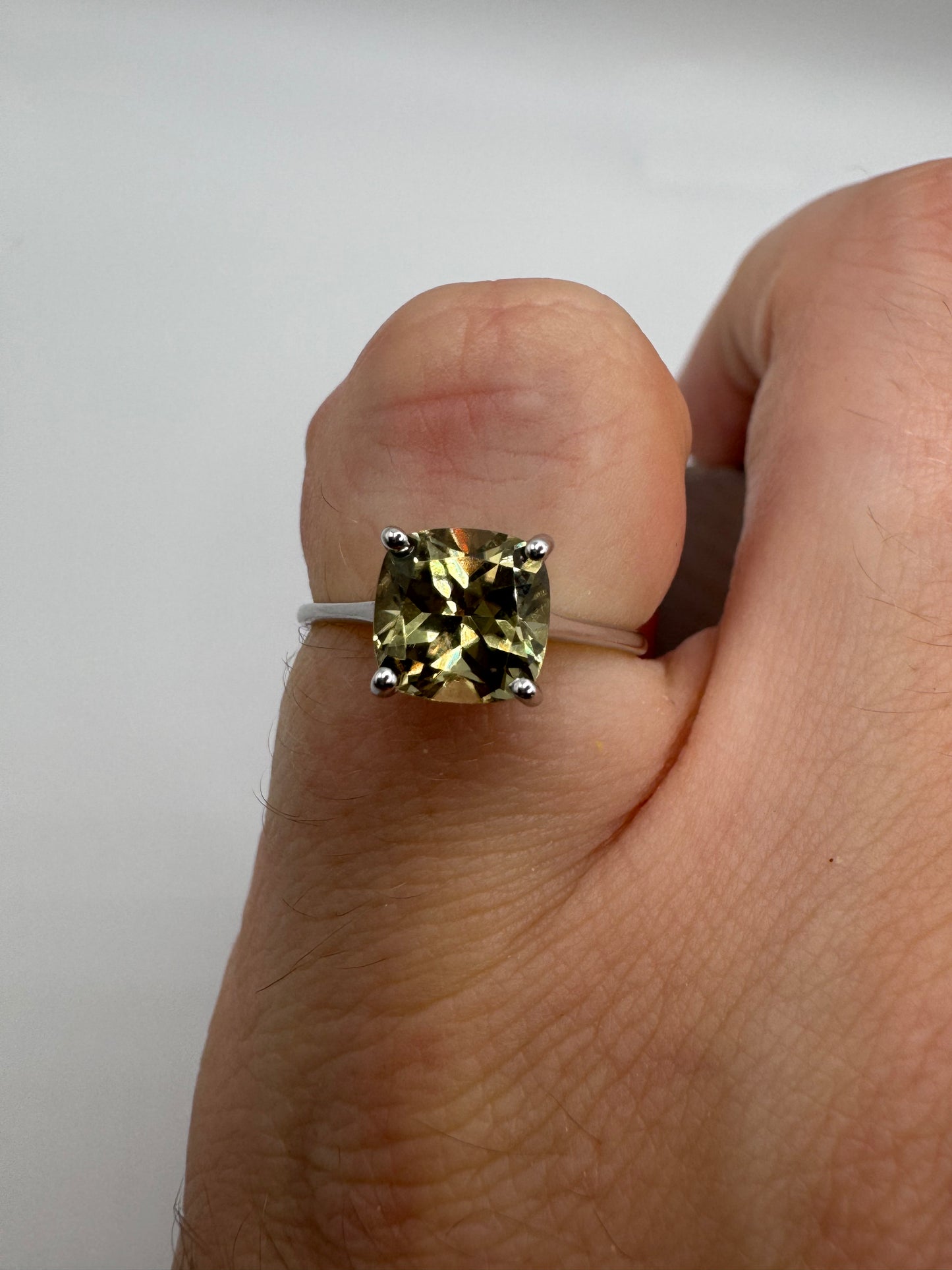 9ct white gold lemon quartz ring