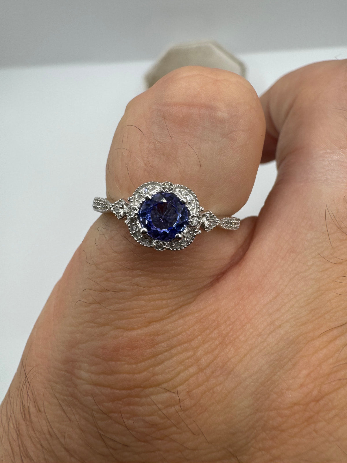 9ct white gold tanzanite and diamond ring