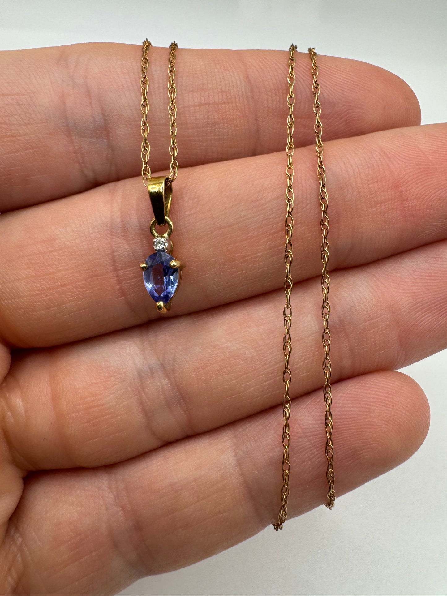 9ct gold tanzanite and diamond necklace