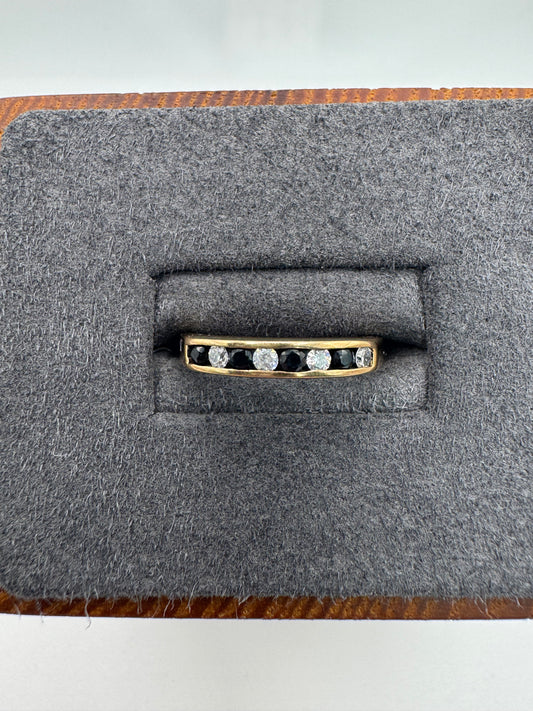 9ct gold sapphire and cz ring
