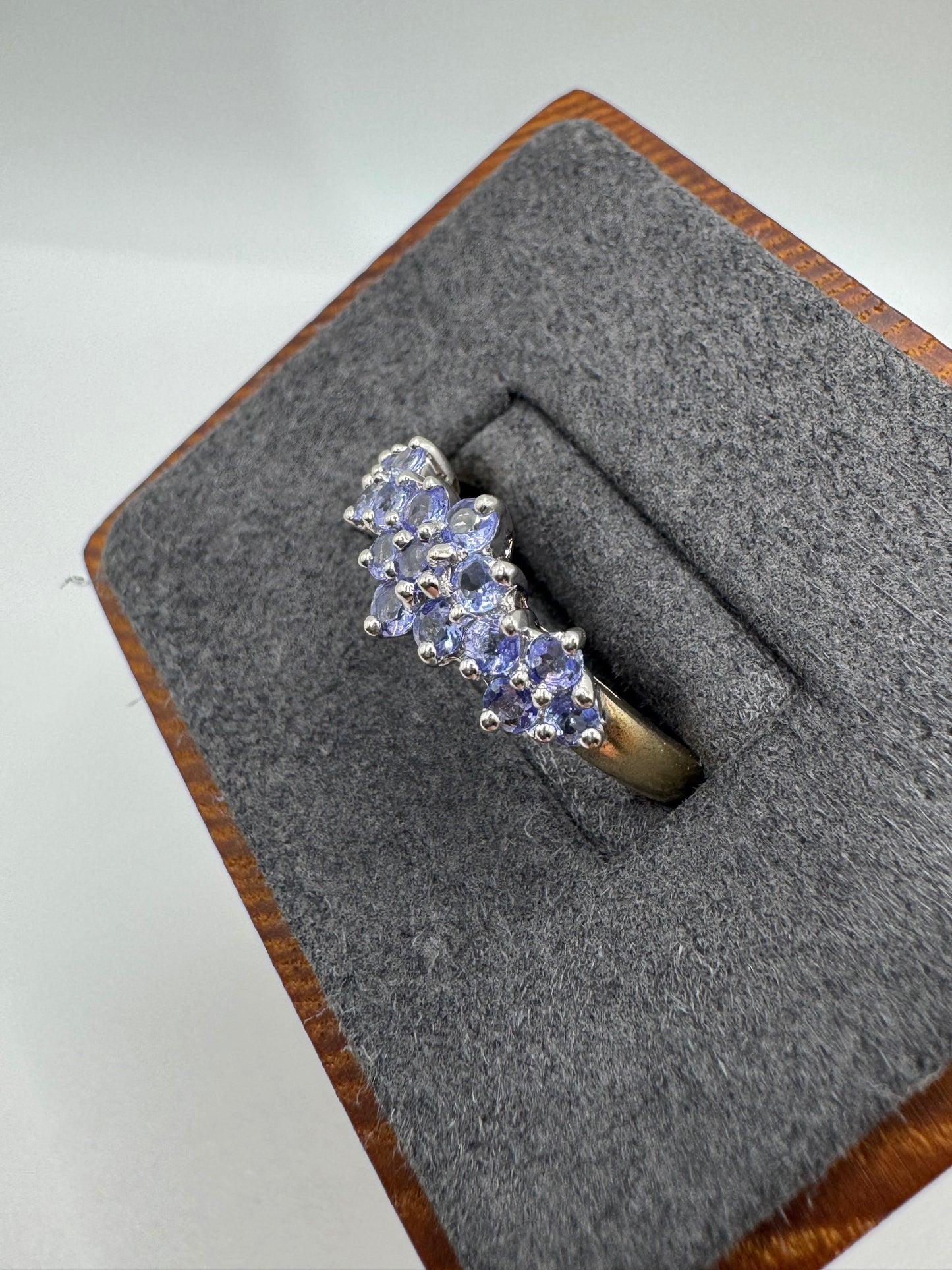 9ct gold tanzanite cluster ring
