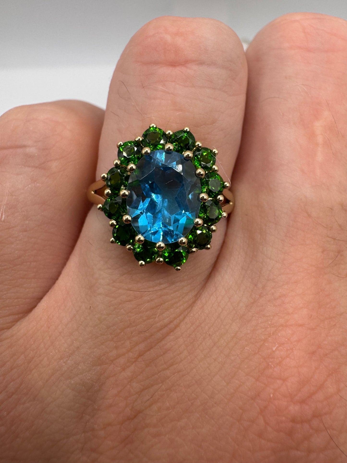 9ct gold topaz and diopside cluster ring