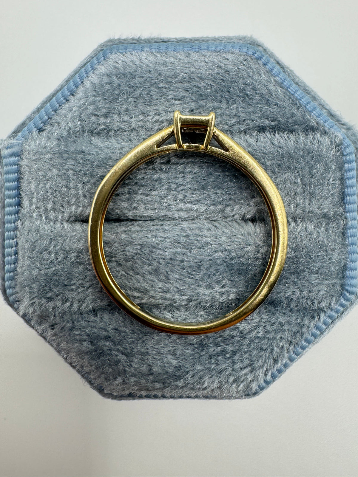 9ct gold diamond cluster ring