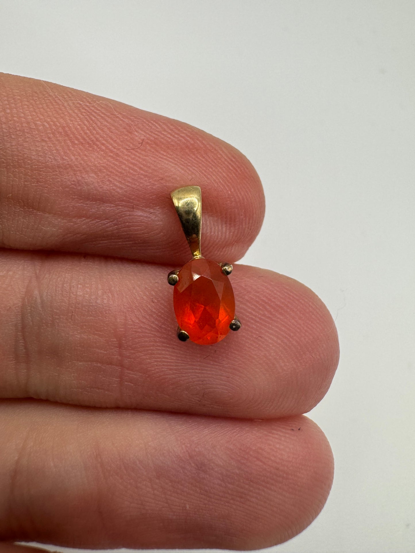 9ct gold fire opal pendant