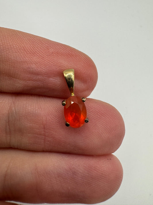 9ct gold fire opal pendant