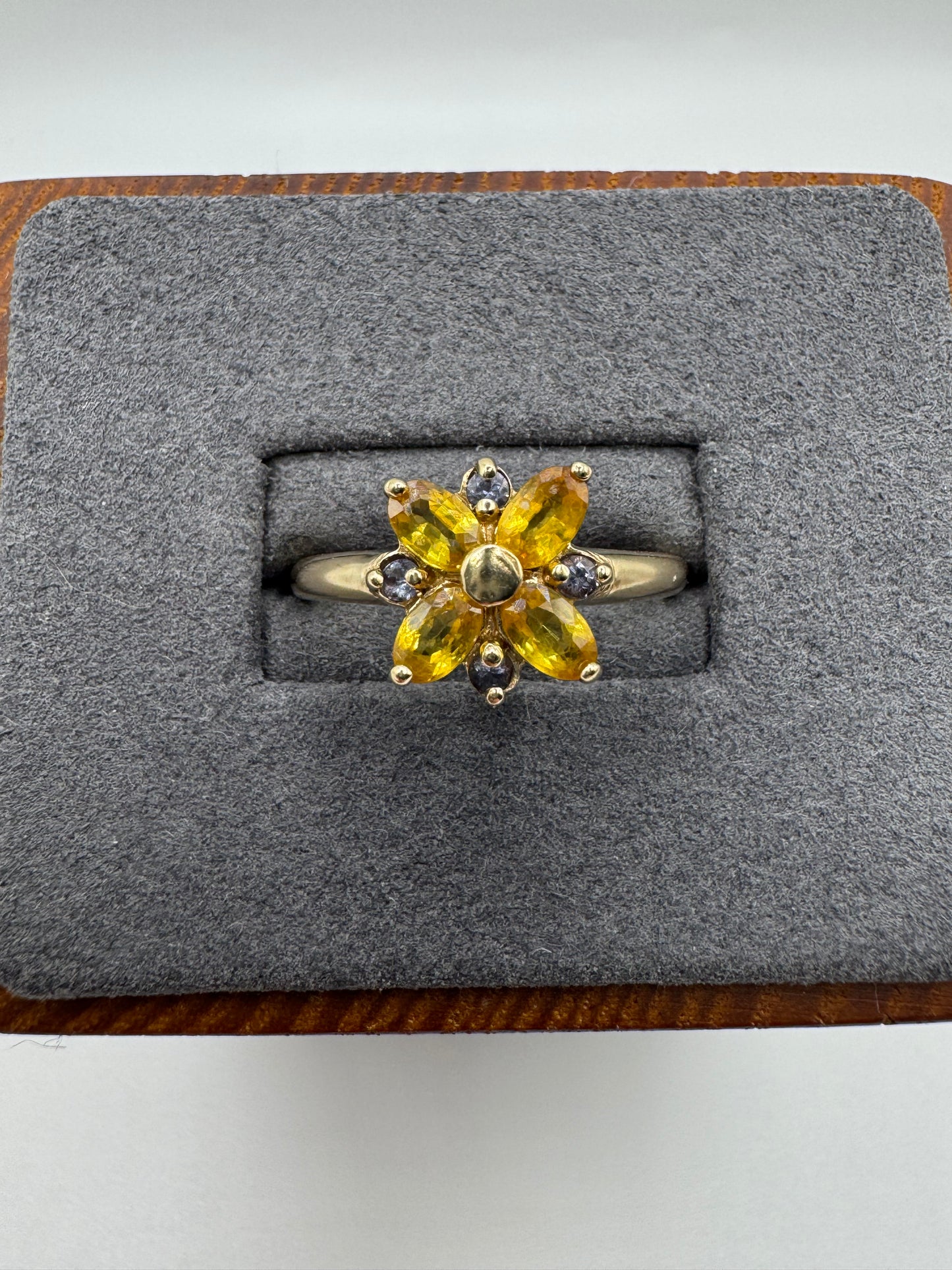9ct gold multicoloured sapphire cluster ring