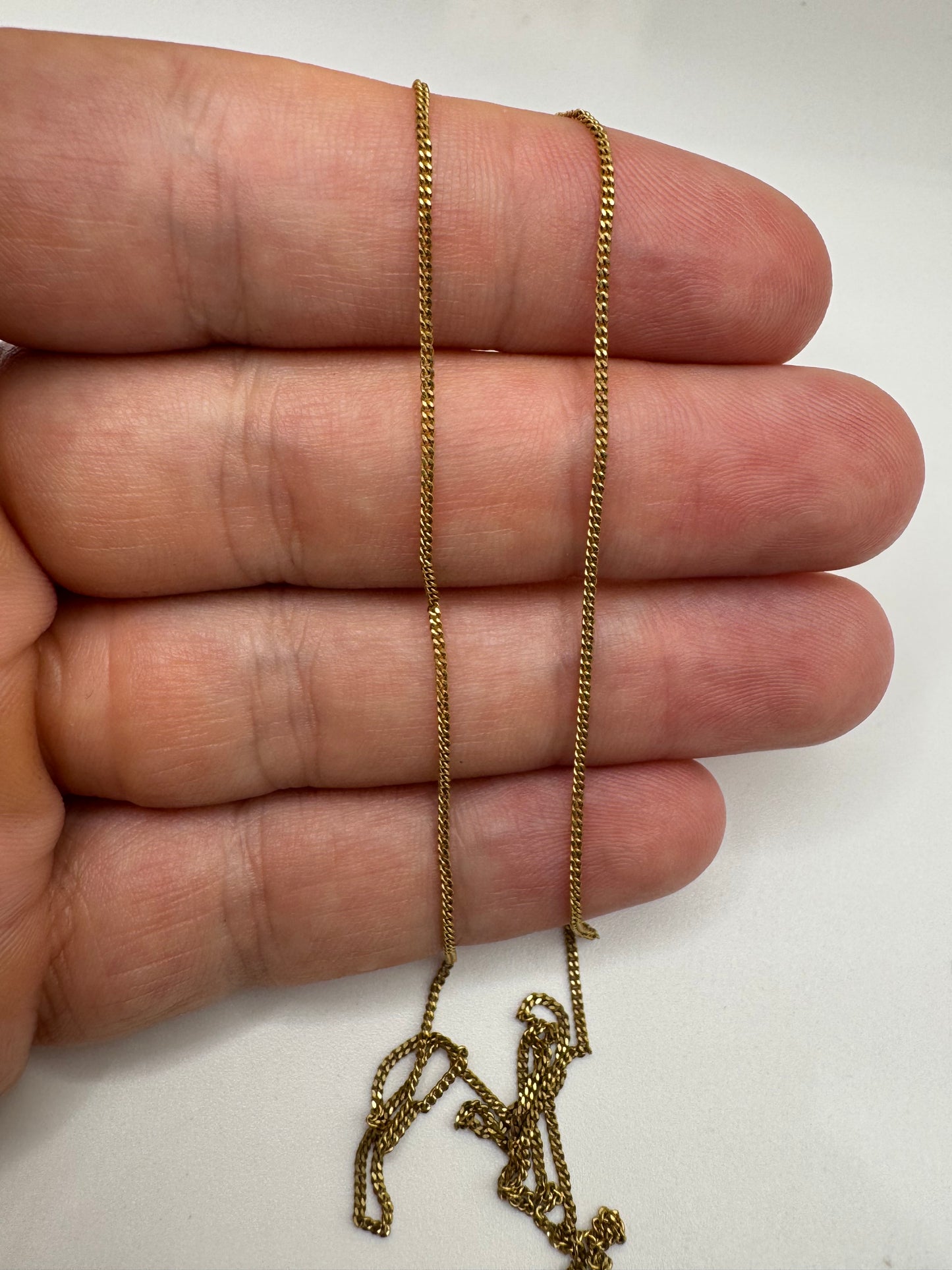9ct gold chain 20