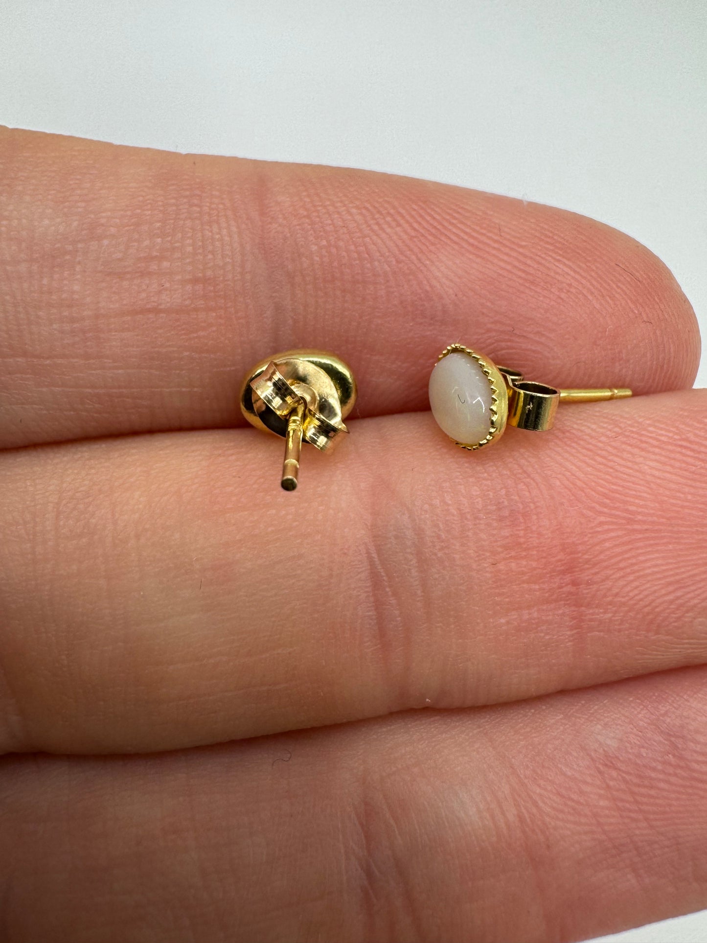 9ct gold opal earrings