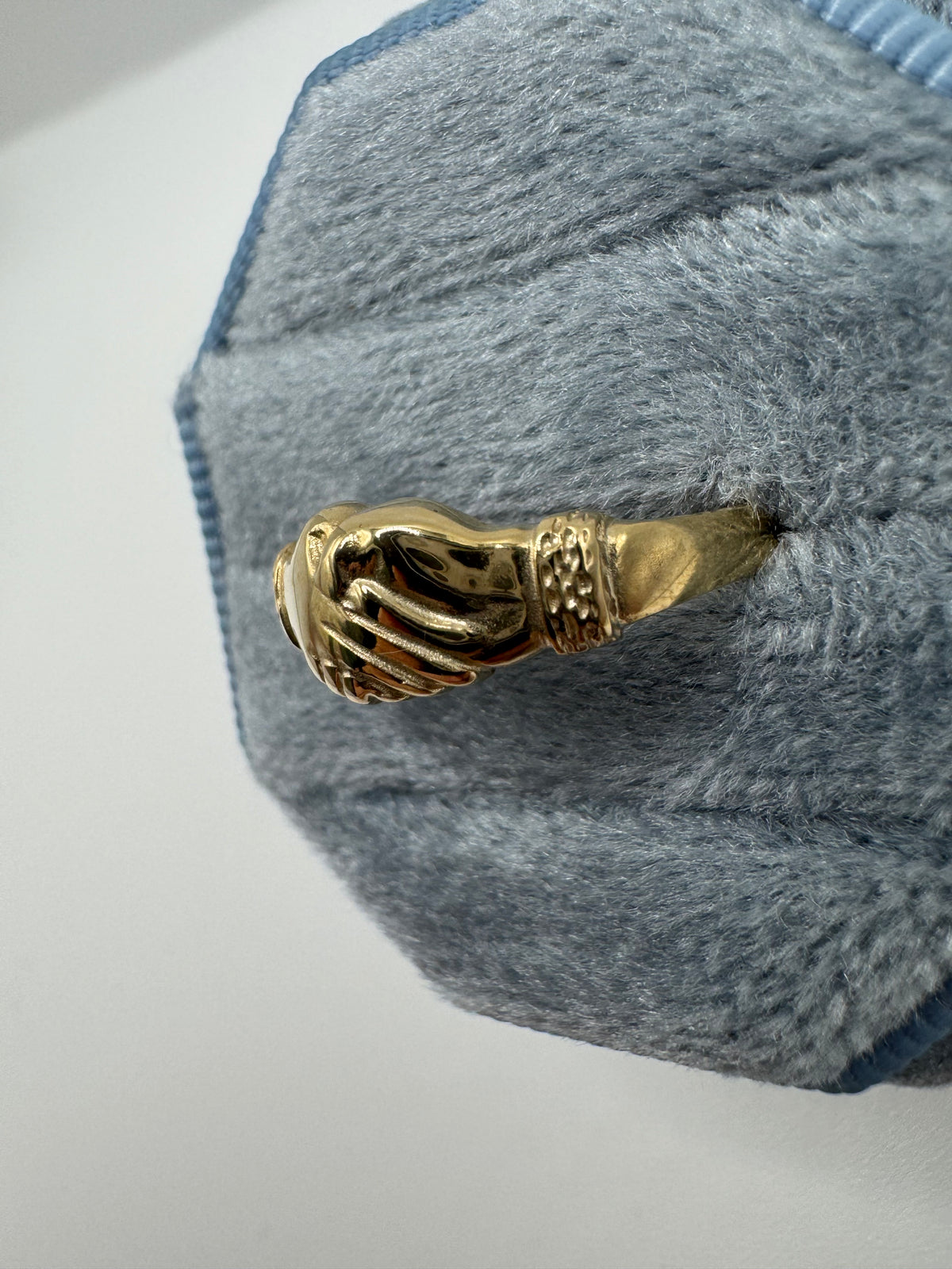 9ct gold Fede ring