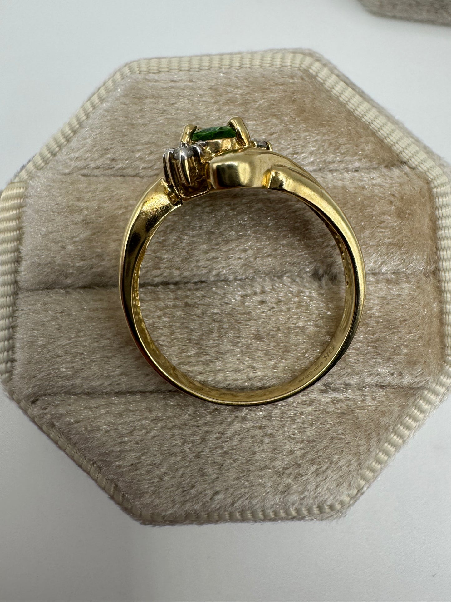9ct gold tsavorite garnet and diamond ring