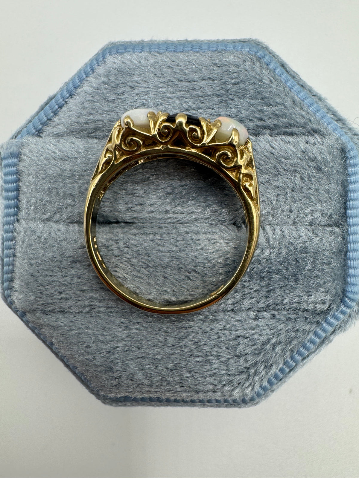 9ct gold opal and garnet ring
