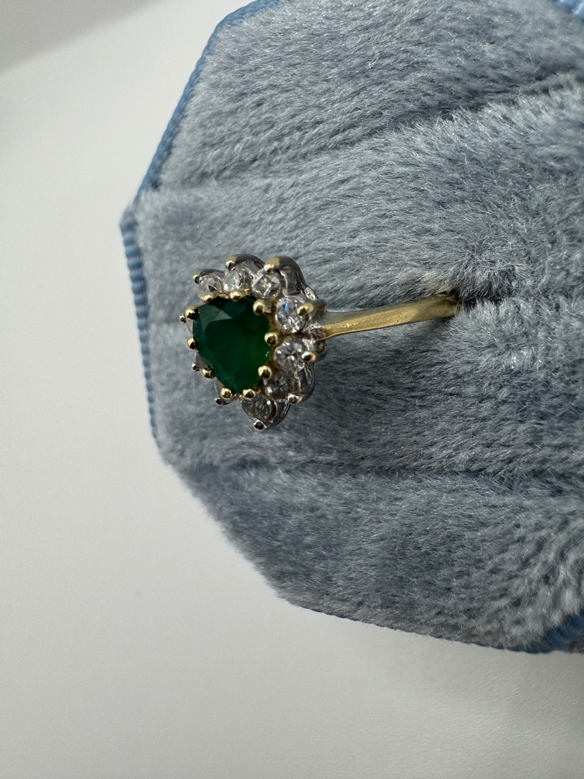 9ct gold agate and cz ring