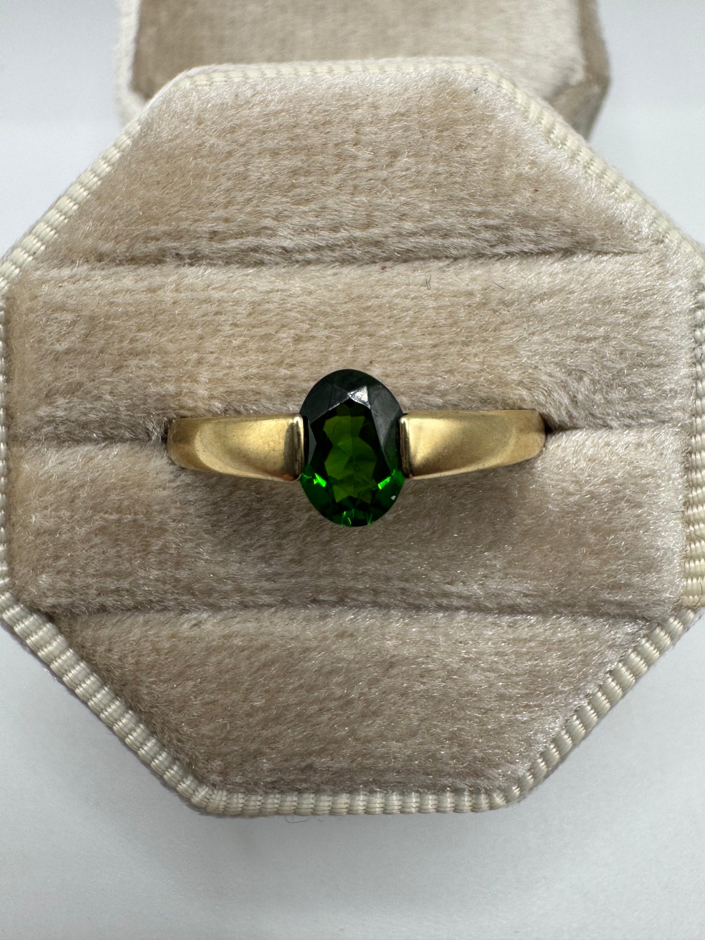 9ct gold diopside ring