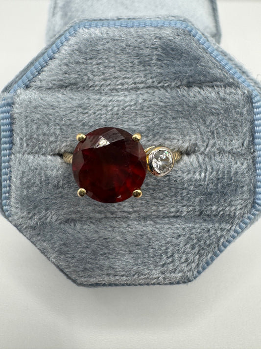 9ct gold garnet and zircon ring