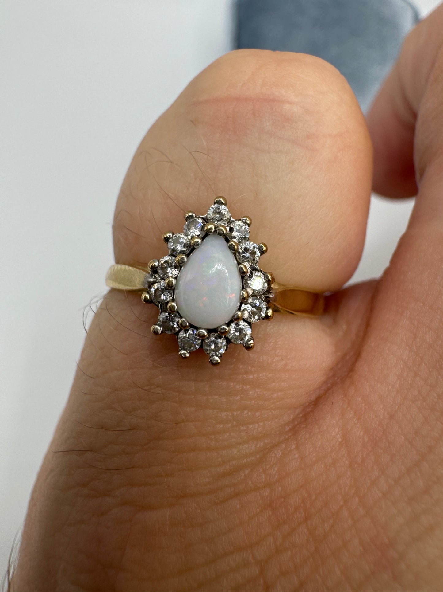 9ct gold opal and cz ring