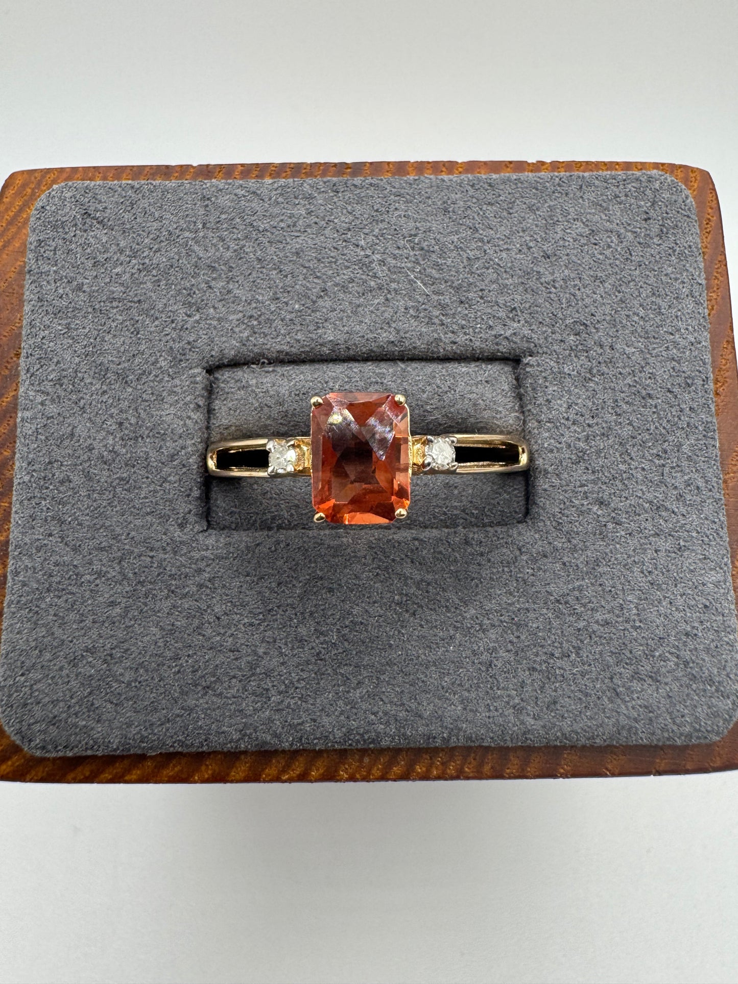 9ct gold topaz and diamond ring