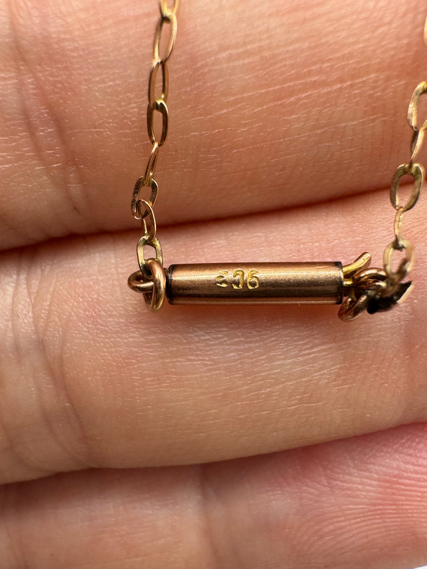 Antique 9ct gold chain 21