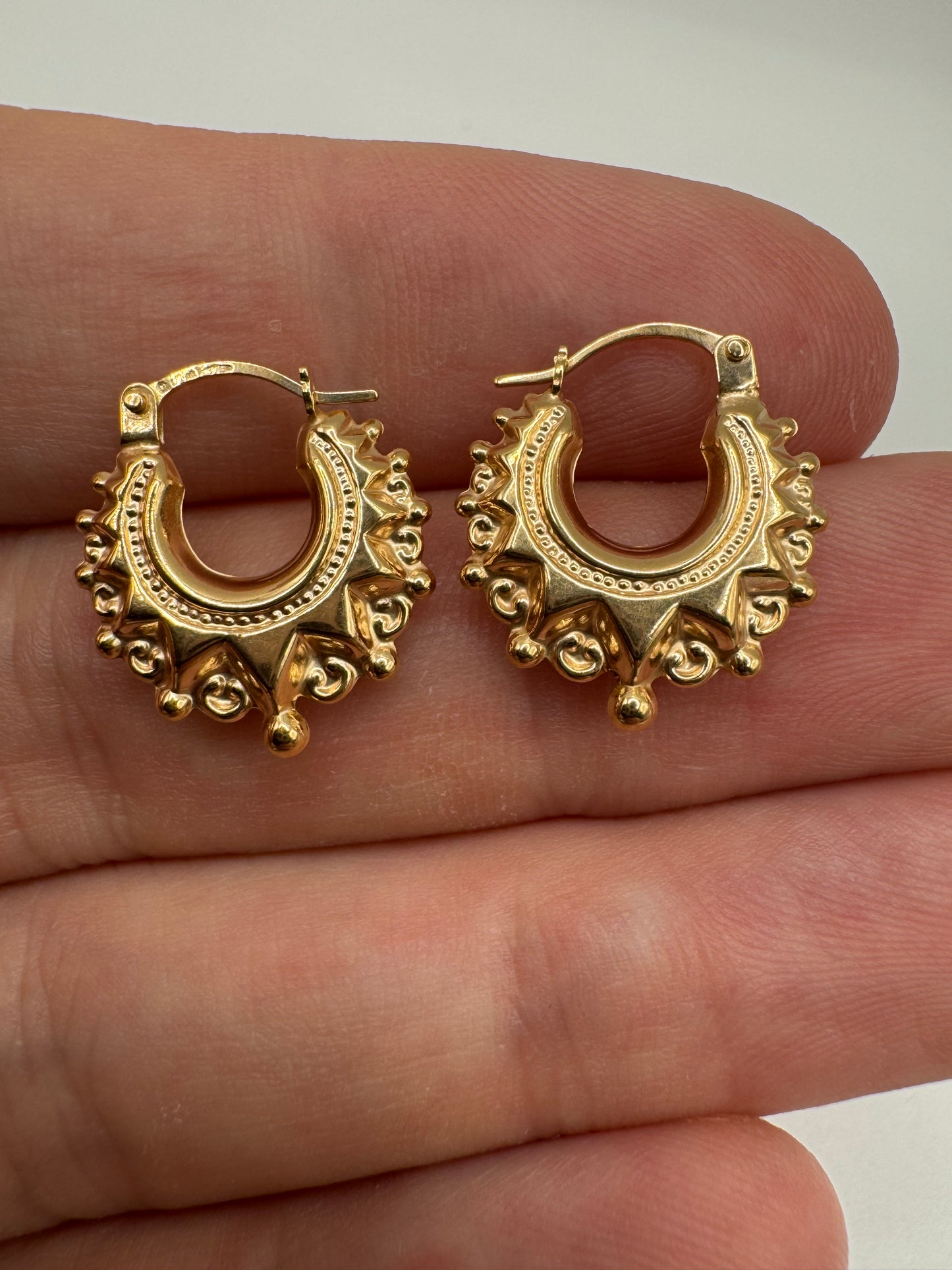 9ct gold spike creole earrings