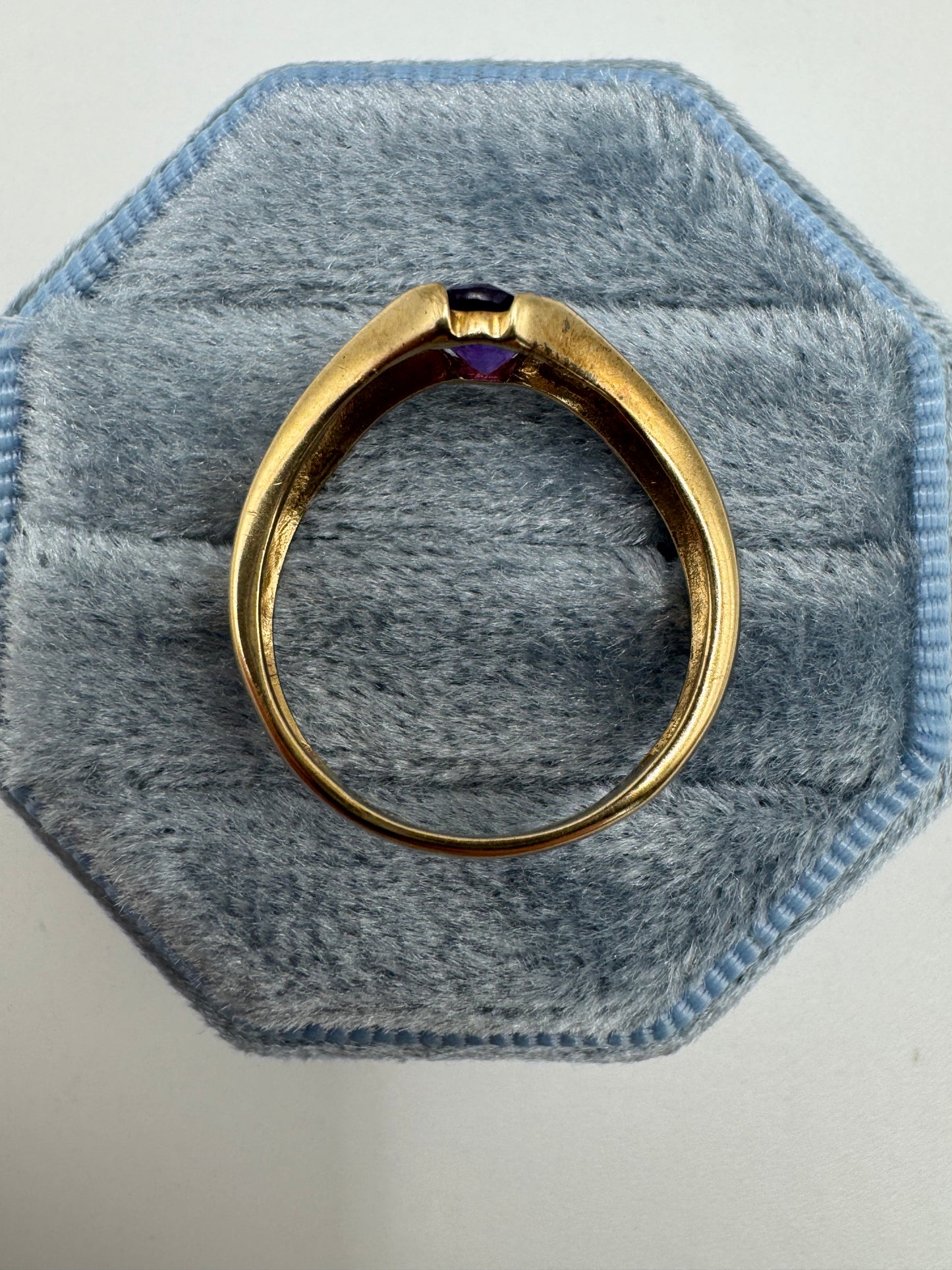 9ct gold amethyst wishbone ring