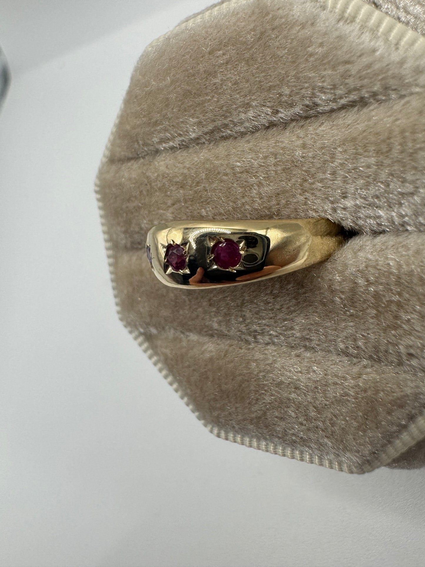 9ct gold ruby gypsy ring