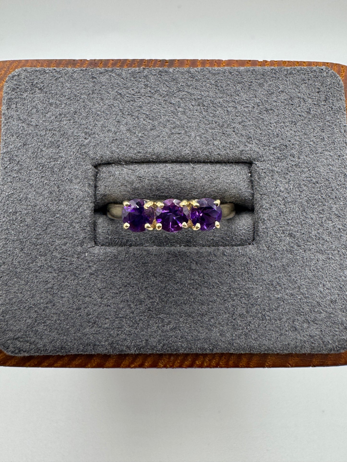 9ct gold amethyst ring