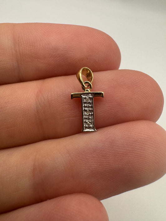 9ct gold diamond initial T pendant