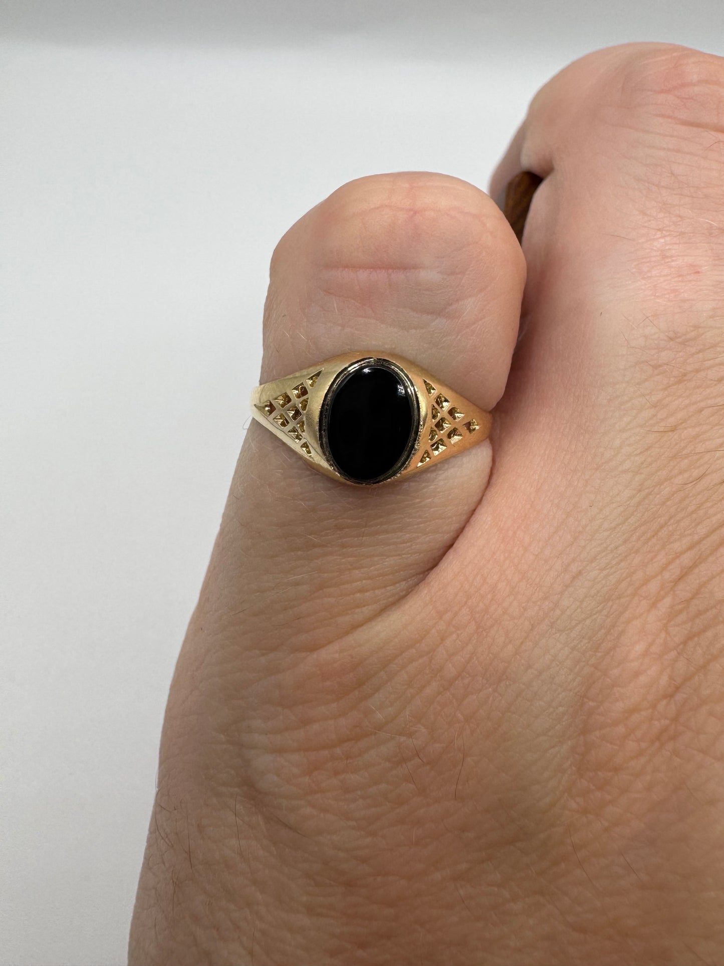 9ct gold onyx signet ring