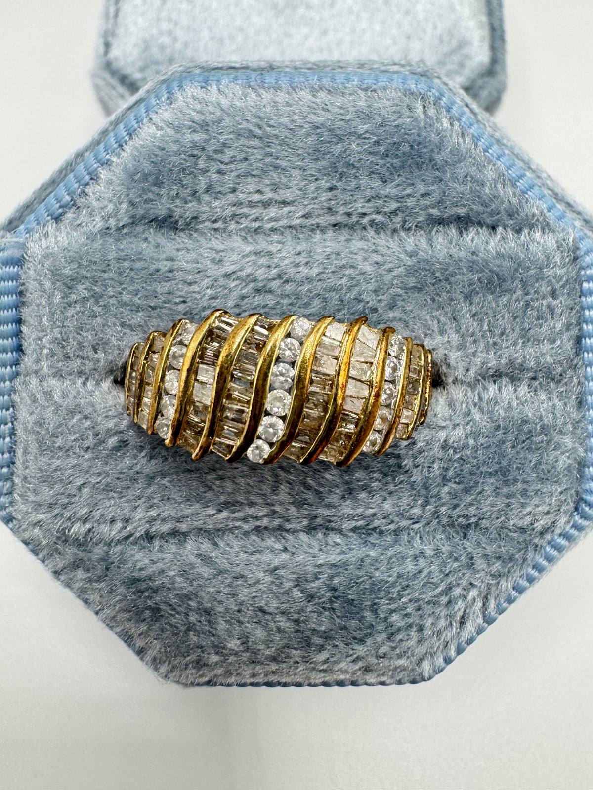9ct gold diamond ring