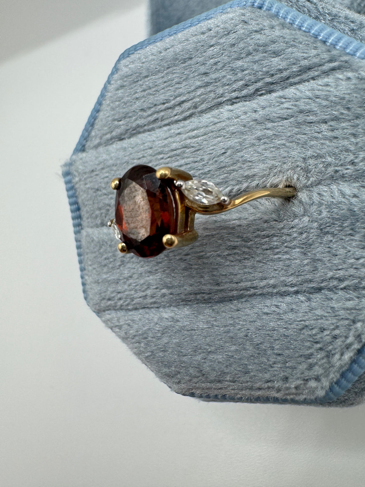 9ct gold garnet and zircon ring