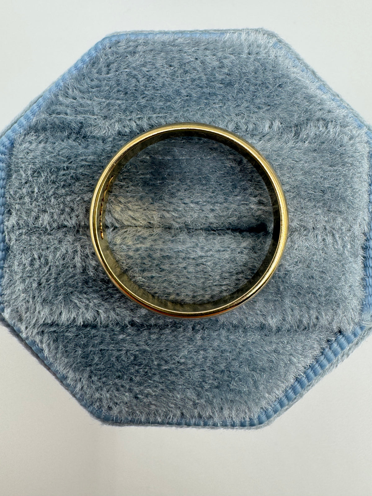 9ct gold band
