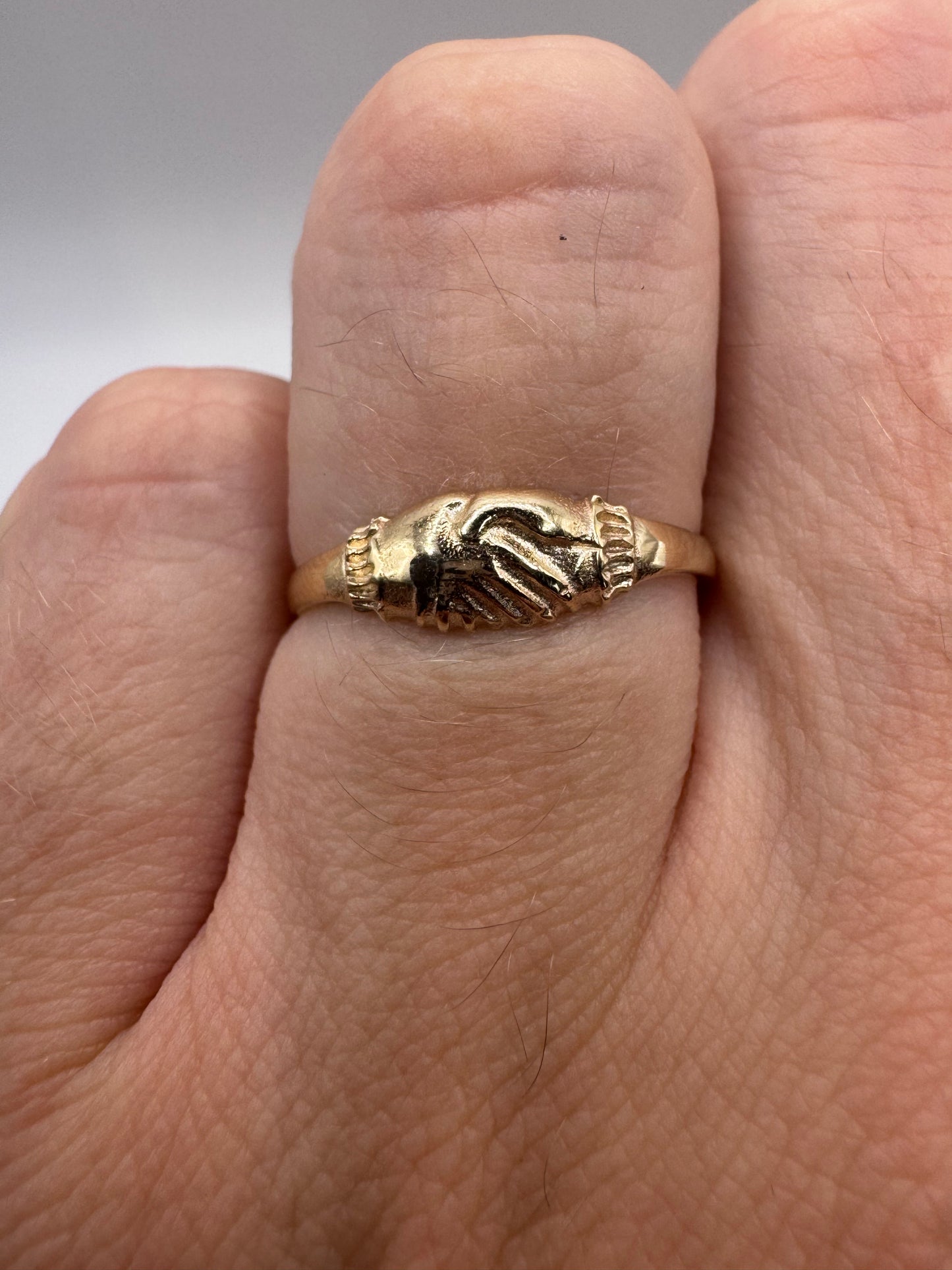 9ct gold Fede ring