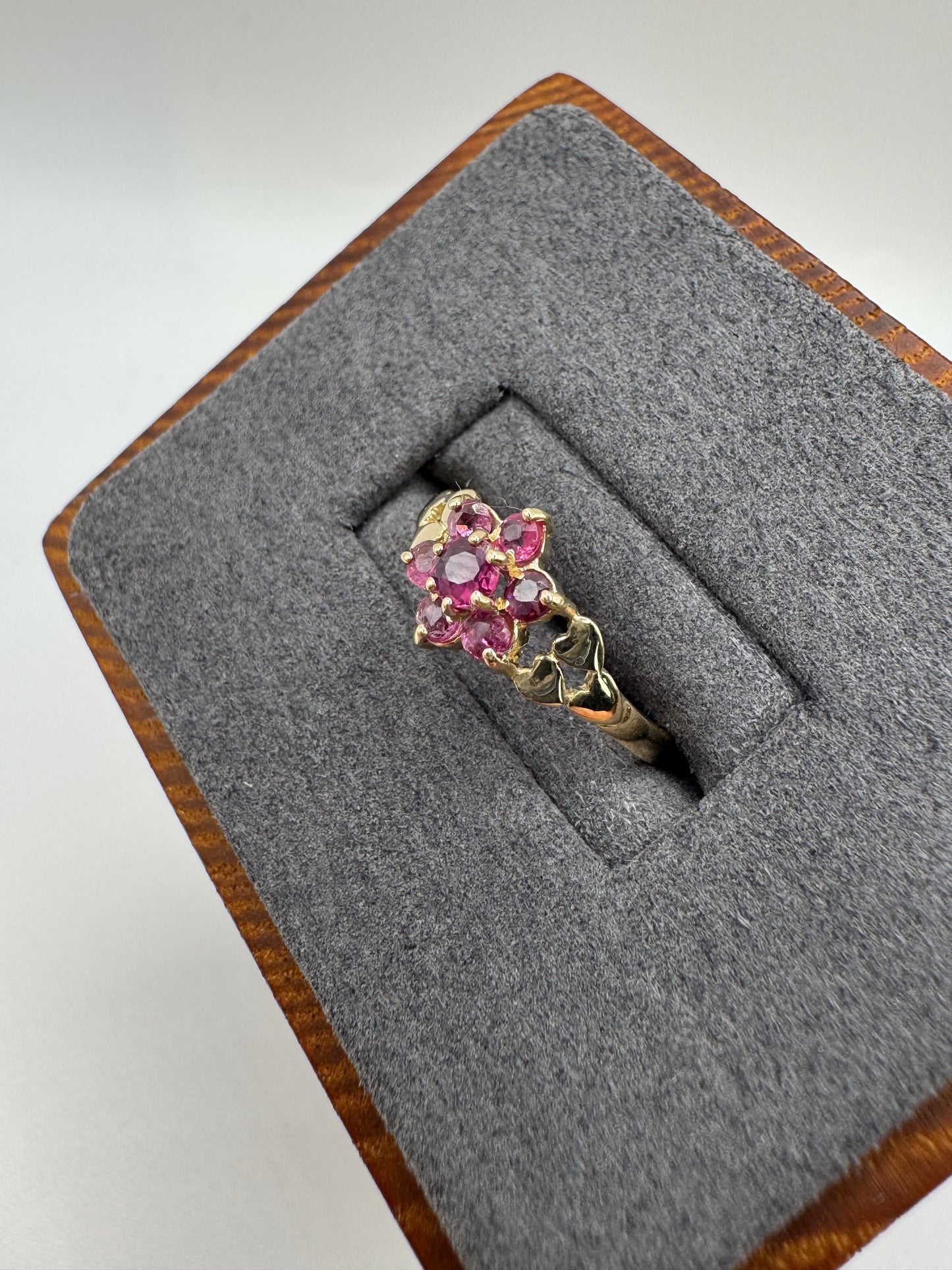 9ct gold ruby cluster ring