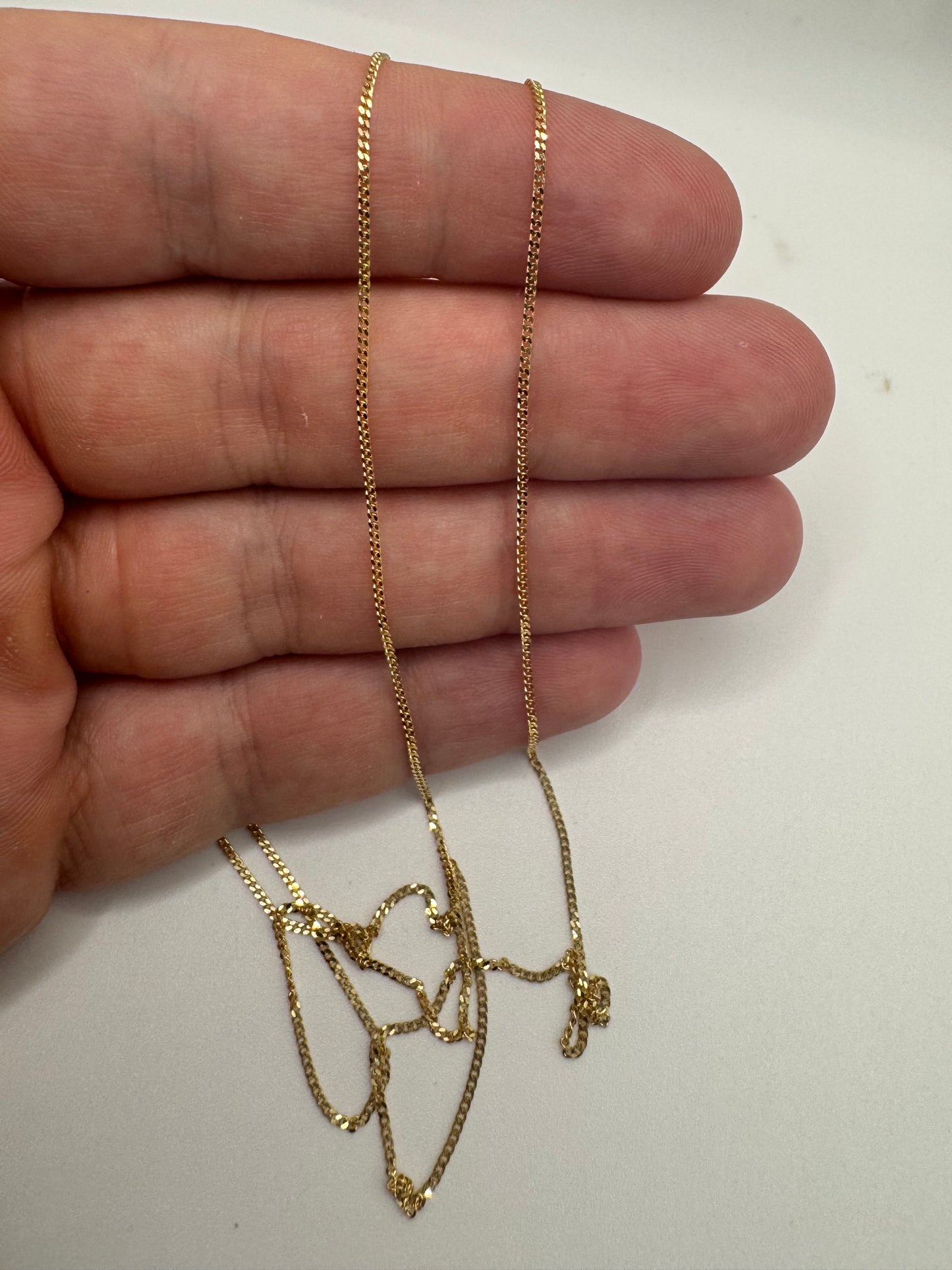 9ct gold curb chain 31