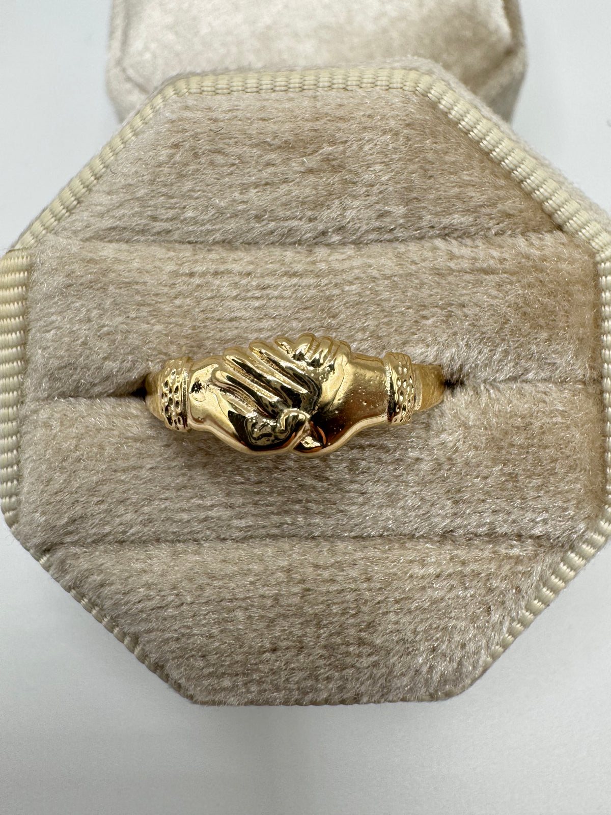9ct gold Fede ring